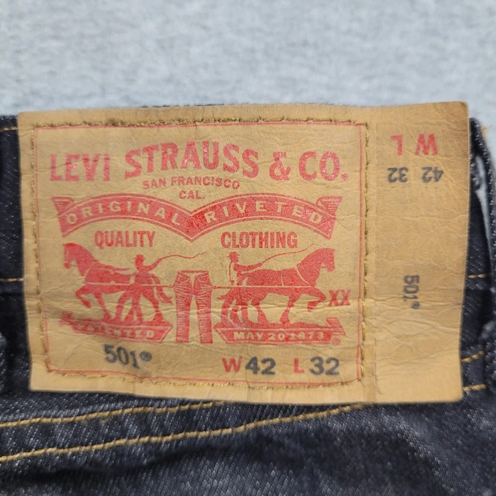 Levi's 501 Original Fit Jeans Mens 42x32 Dark Wash Blue‎ Button Fly Straight Leg